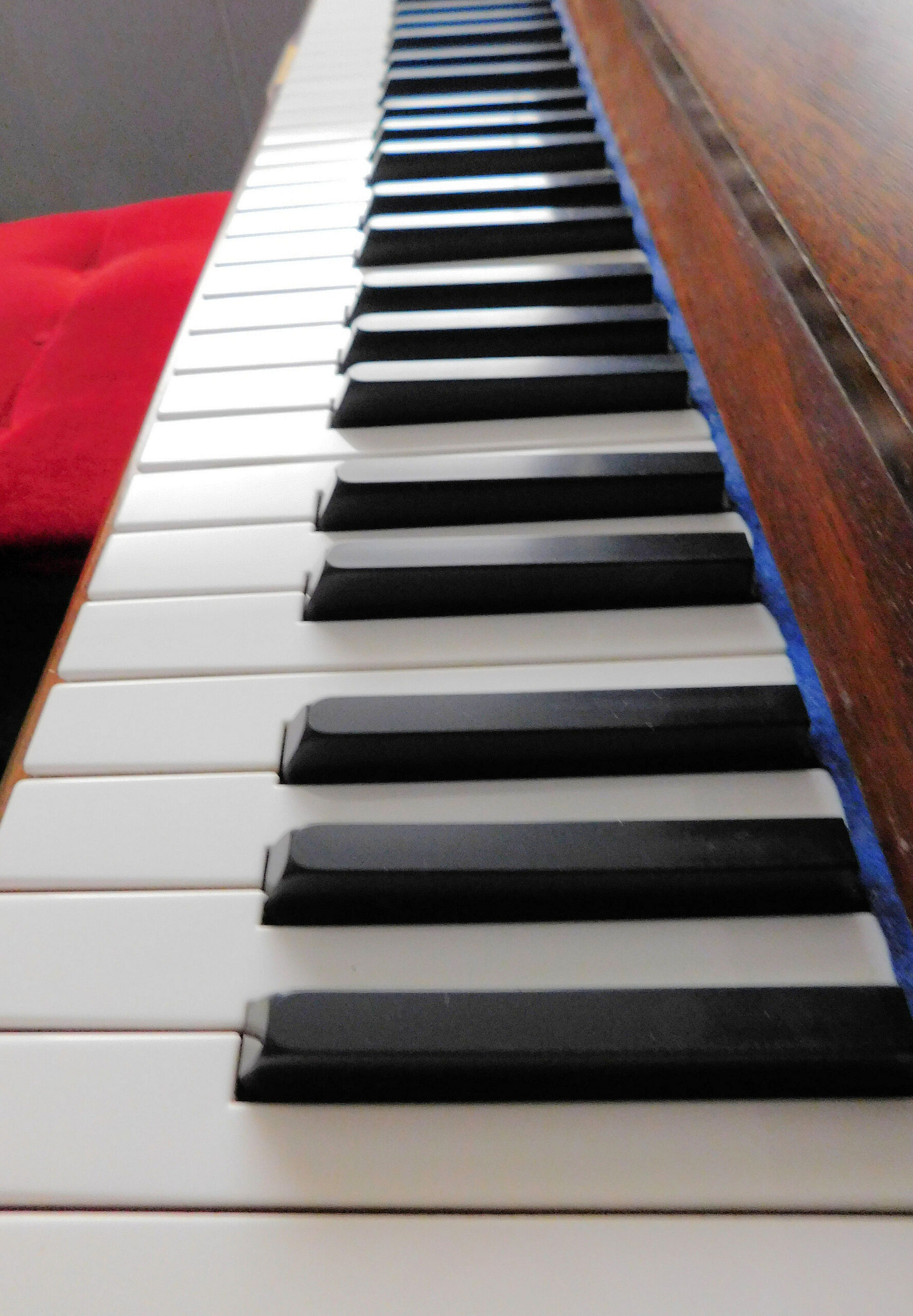 PIANO KEYS IMAGE FOR HOME PAGE – WEBSITE